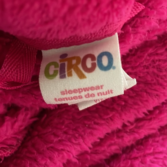 Girls Pink Fluffy Robe * Size Large 10 / 12 * Cute Ruffle Hemline POCKETS - Picture 6 of 9